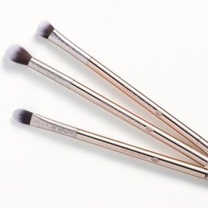 M.I.A. BY MASSIEL · EYE-BRUSH TRIO